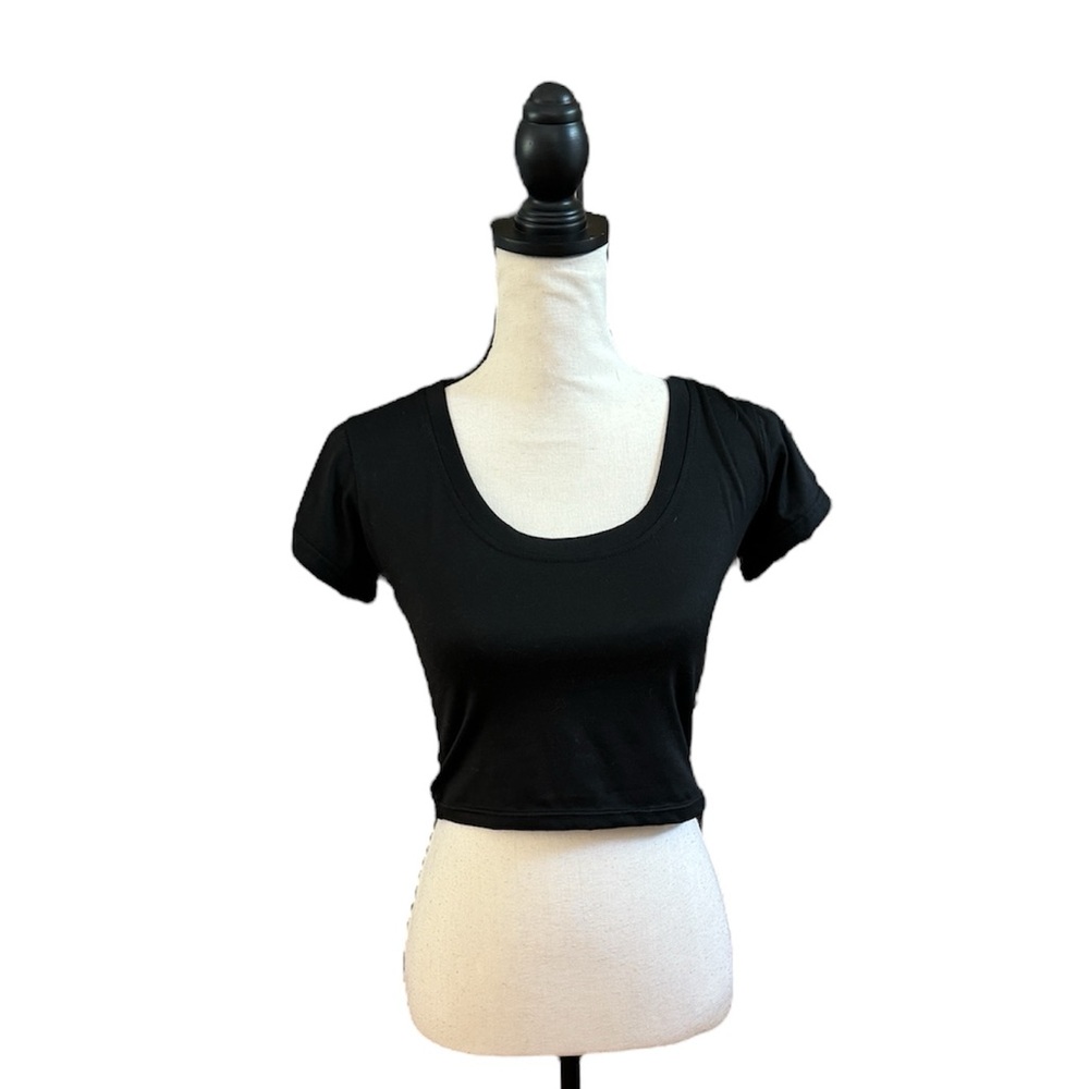 Crew Neck Basic Cropped Tee